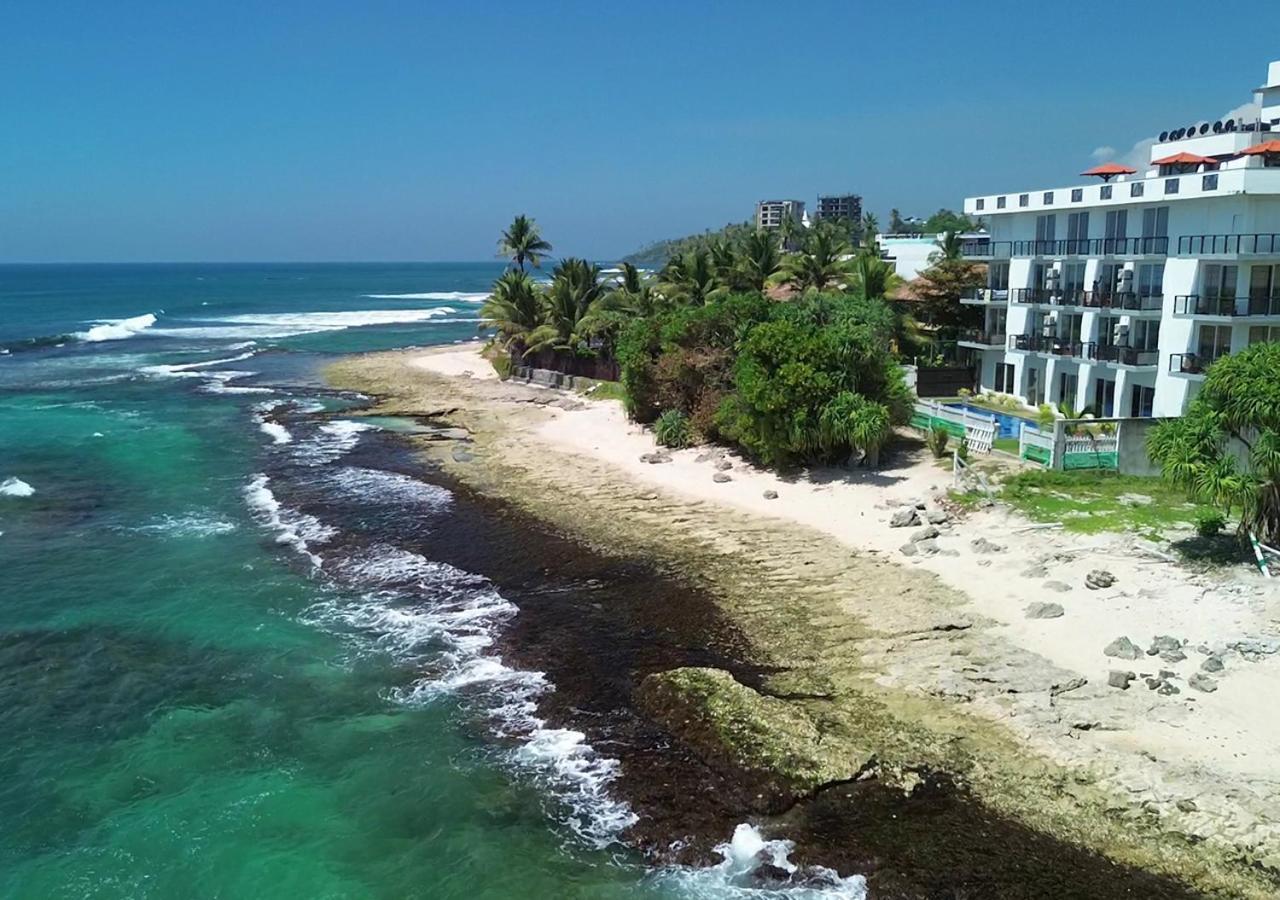 Ara Beach Resort Mirissa Exterior photo